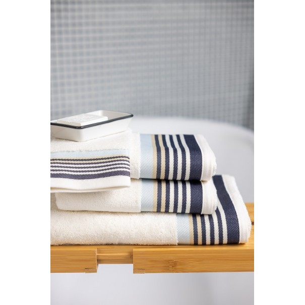 Serviette de bain en éponge