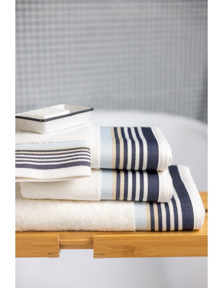 Serviette de bain en éponge