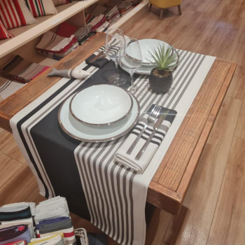 Cotton table runner
