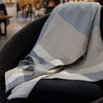 MENDIA Throw – Navy