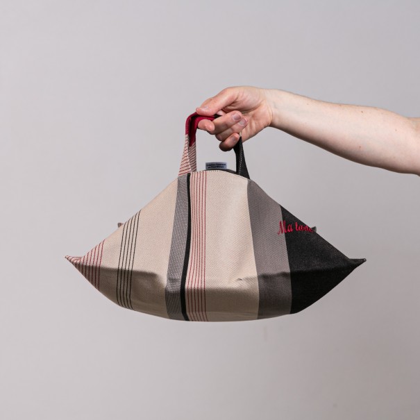 Flat pie holder